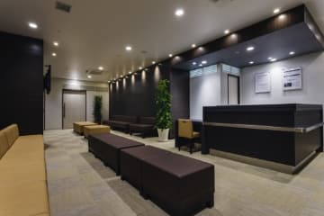 officeMainImageBlurLeft