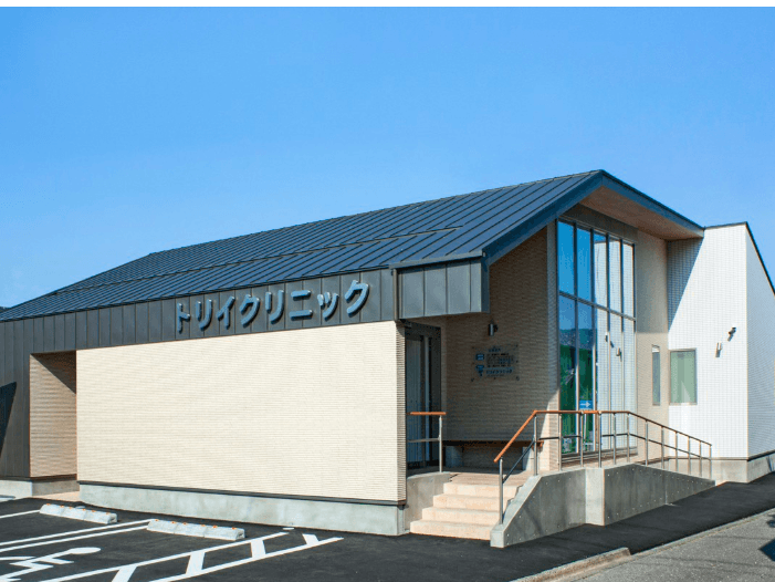 officeMainImageBlurLeft