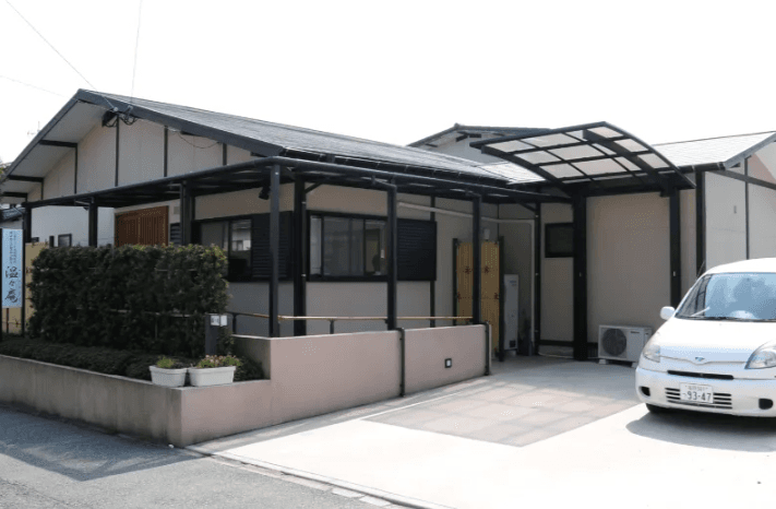 officeMainImageBlurLeft