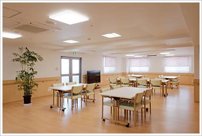 officeMainImageBlurLeft
