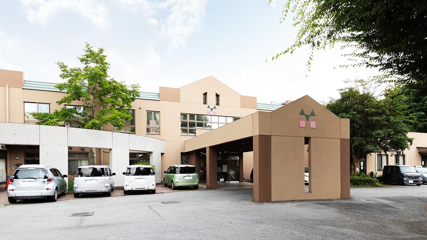 officeMainImageBlurLeft