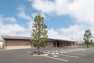 officeMainImageBlurLeft