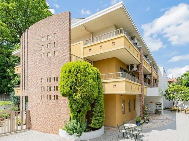 officeMainImageBlurLeft