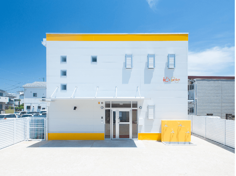 officeMainImageBlurLeft