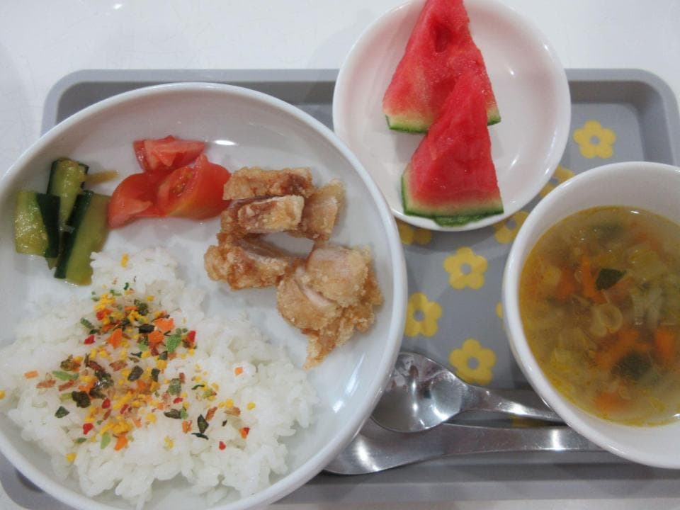 officeMainImageBlurLeft