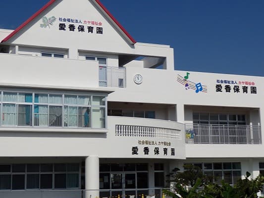 officeMainImageBlurLeft