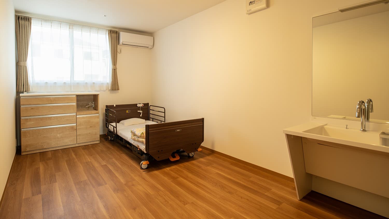 officeMainImageBlurLeft