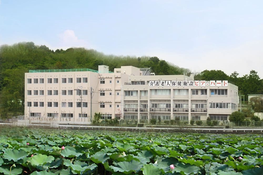 officeMainImageBlurLeft