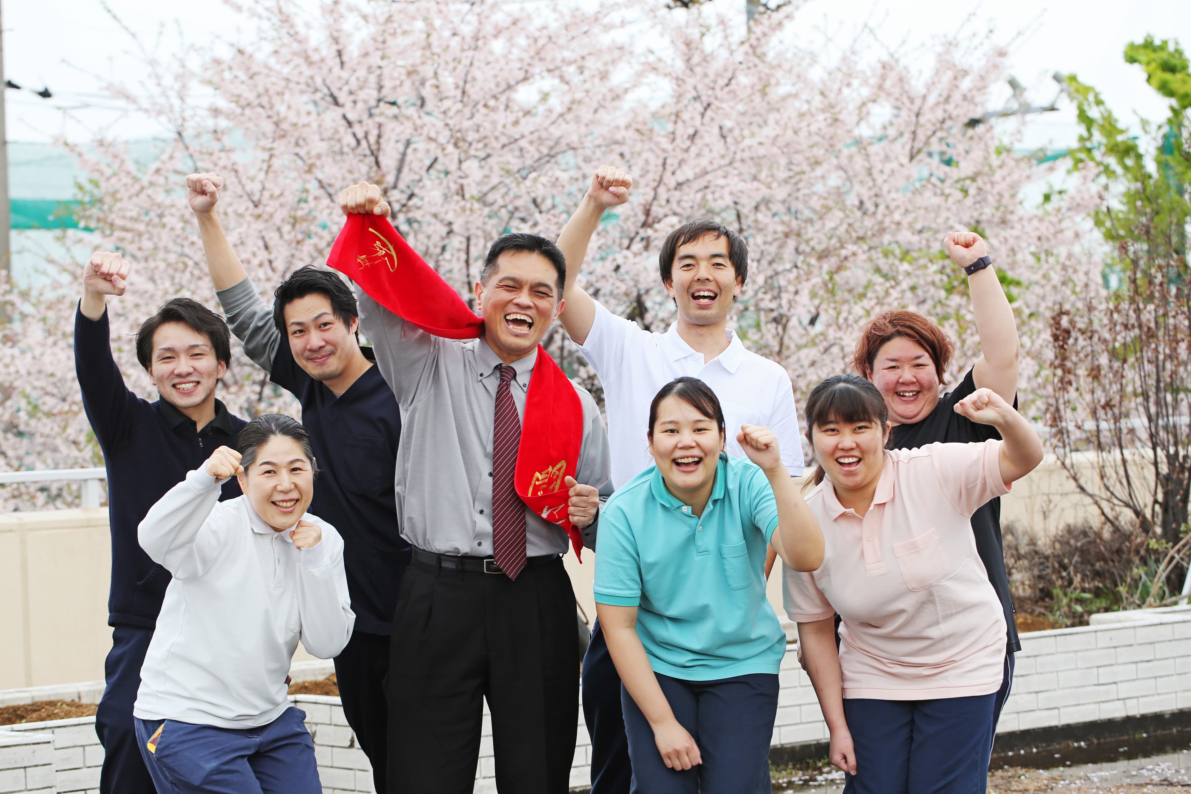 officeMainImageBlurLeft