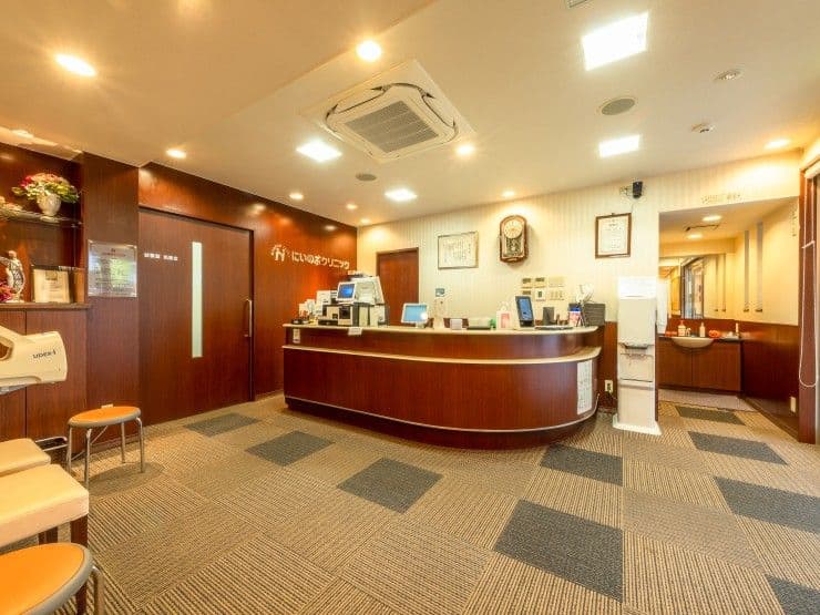 officeMainImageBlurLeft