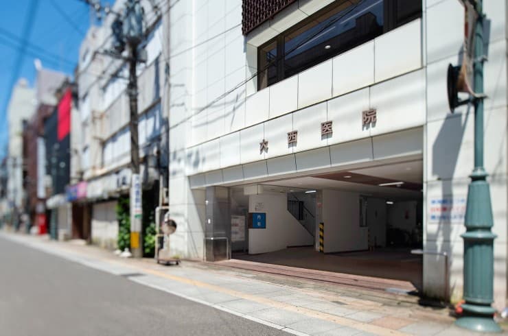 officeMainImageBlurLeft