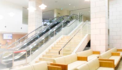 officeMainImageBlurLeft