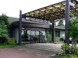 officeMainImageBlurLeft