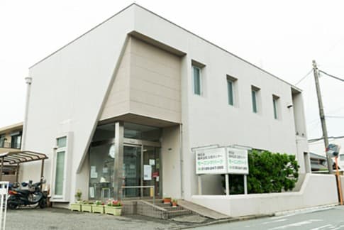 officeMainImageBlurLeft