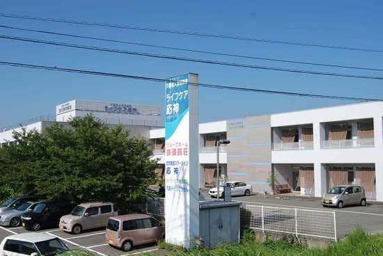 officeMainImageBlurLeft