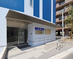 officeMainImageBlurLeft