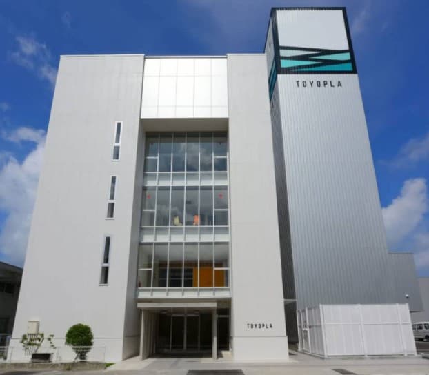 officeMainImageBlurLeft