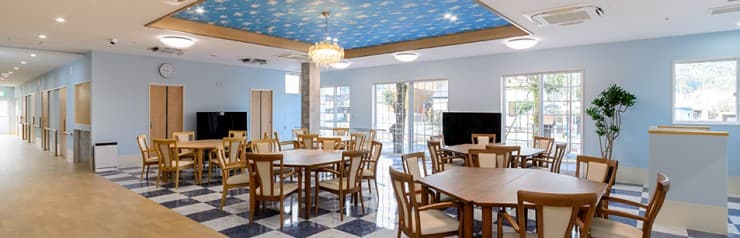 officeMainImageBlurLeft