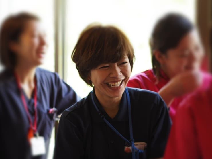 officeMainImageBlurLeft