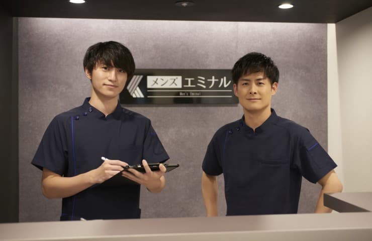 officeMainImageBlurLeft