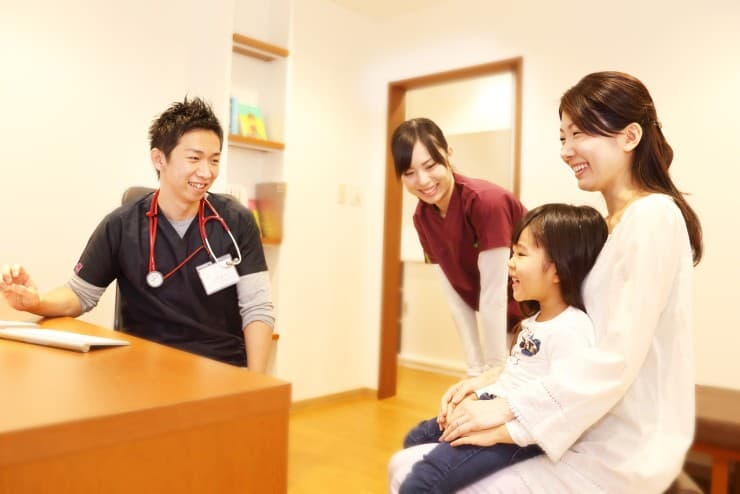 officeMainImageBlurLeft