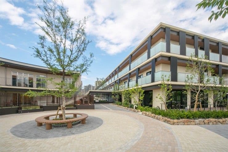 officeMainImageBlurLeft